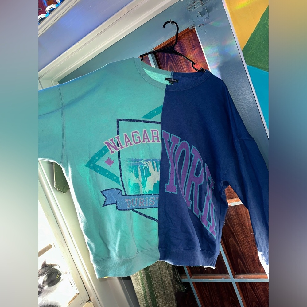 Niagara Falls/New York Crew Neck
